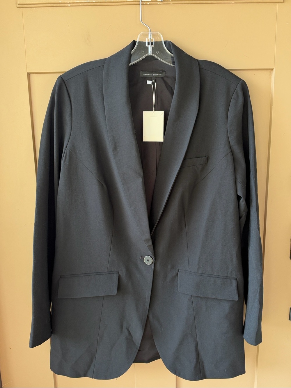 Universal Standard New 10/12 Black Shawl-Collar Single-Button Wool Blazer